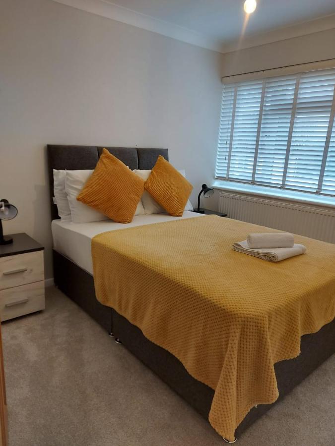 Central Ashford Stay - Contractors & Families Welcome - Free Parking Экстерьер фото