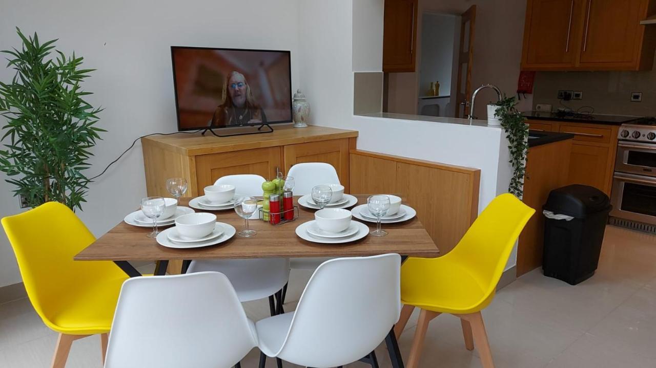 Central Ashford Stay - Contractors & Families Welcome - Free Parking Экстерьер фото