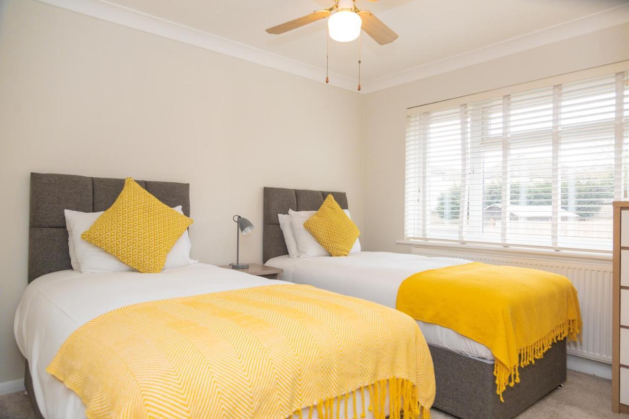 Central Ashford Stay - Contractors & Families Welcome - Free Parking Экстерьер фото