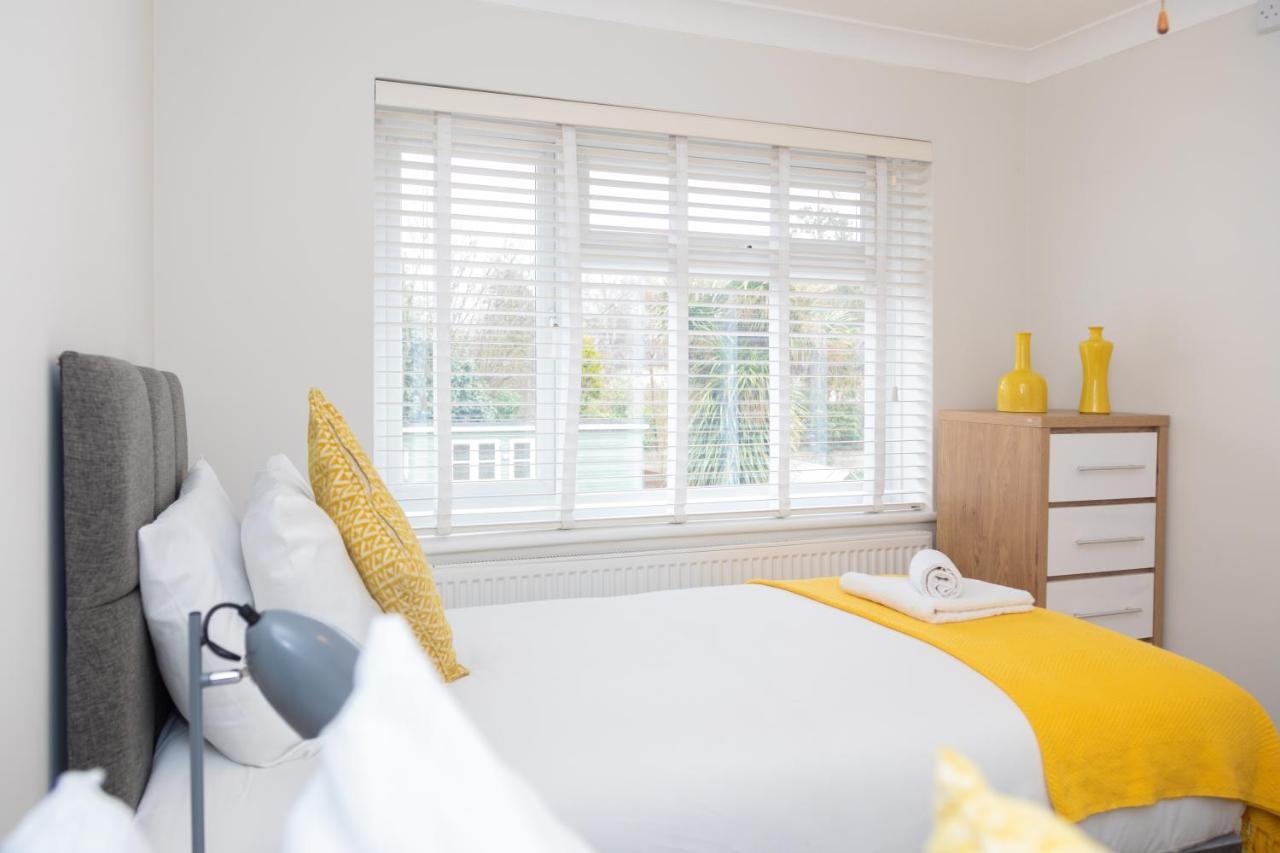 Central Ashford Stay - Contractors & Families Welcome - Free Parking Экстерьер фото